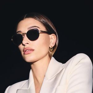 In Case Hailey Bieber X Vogue Gold Frame Hexagonal Sunglasses
